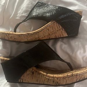 Worn once Donald Pliner Sz 8m cork and black leather sandals. 1 1/2 wedge heel